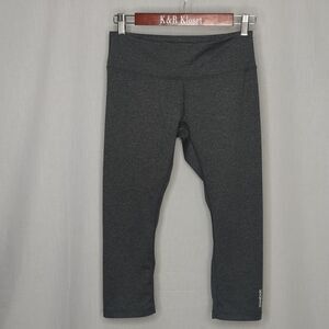 Reebok Gray/Black Stripe Cropped Legging Size Small EUC